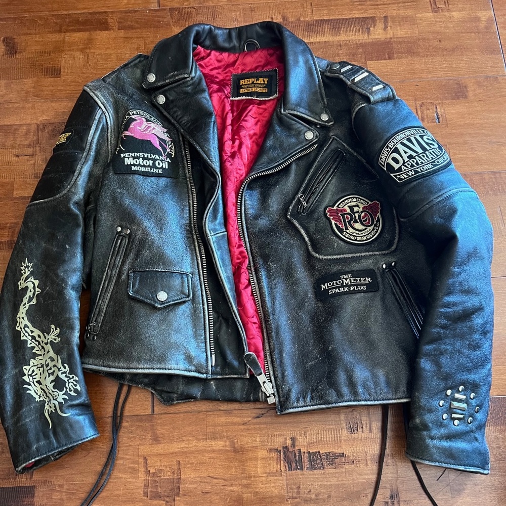 VINTAGE DISTRESSED LEATHER MOTORCYCLE RACING JACKET